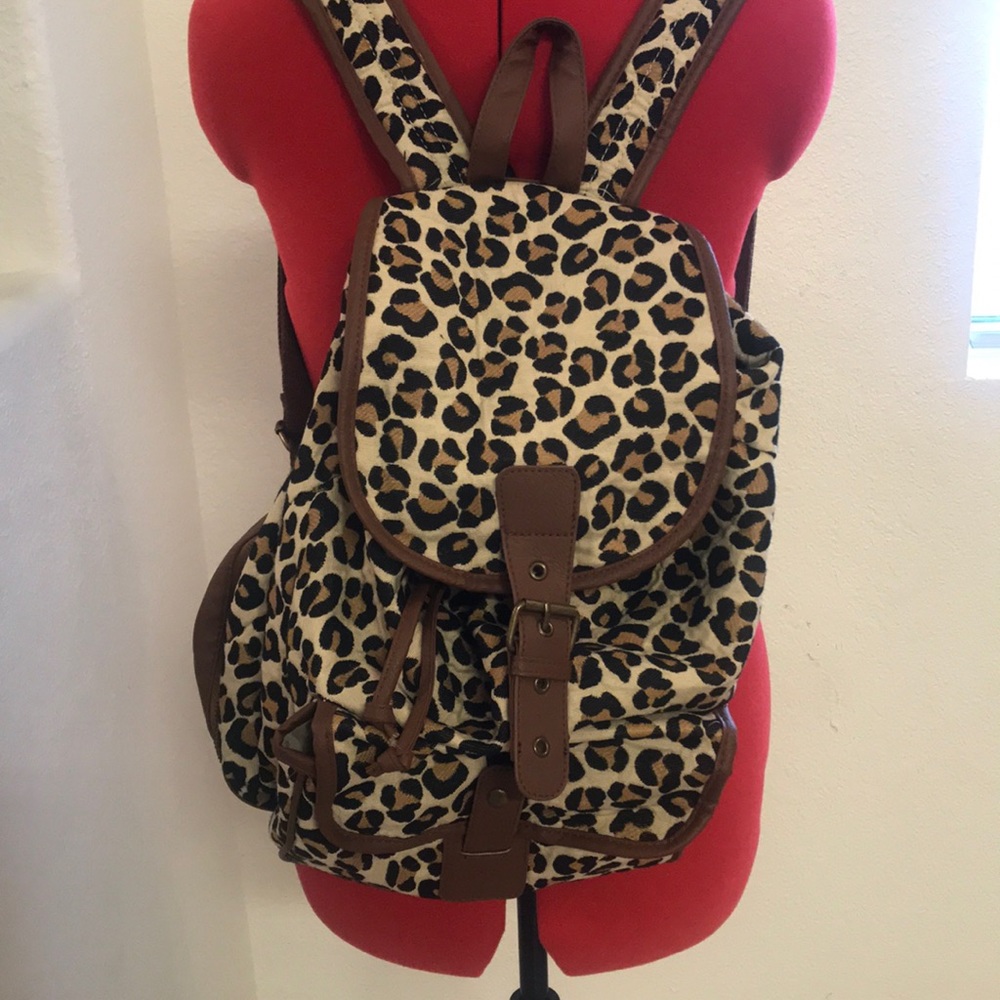 Leopard 🐆 canvas backpack